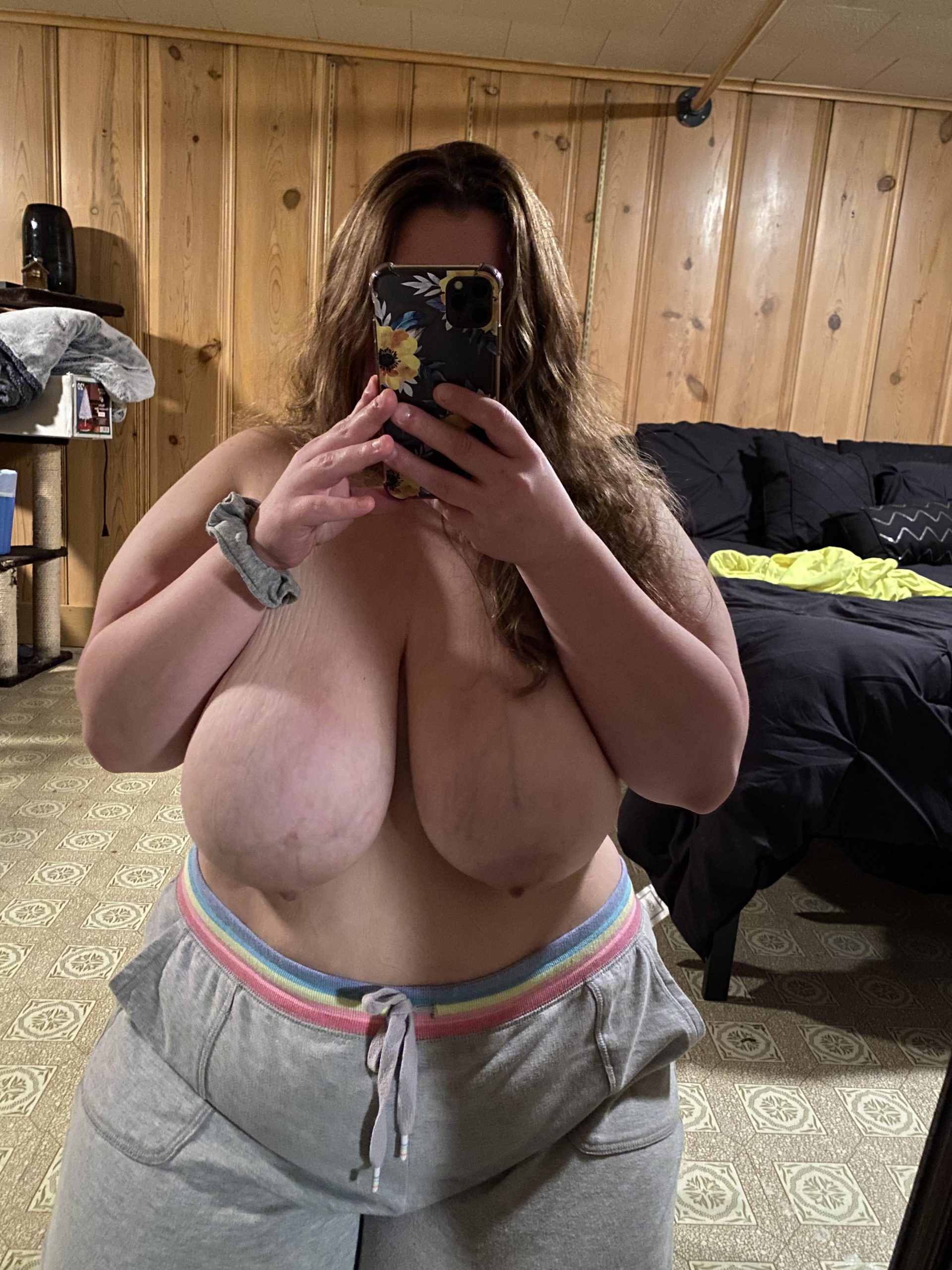 Best pic from r/biggirlsgonewild