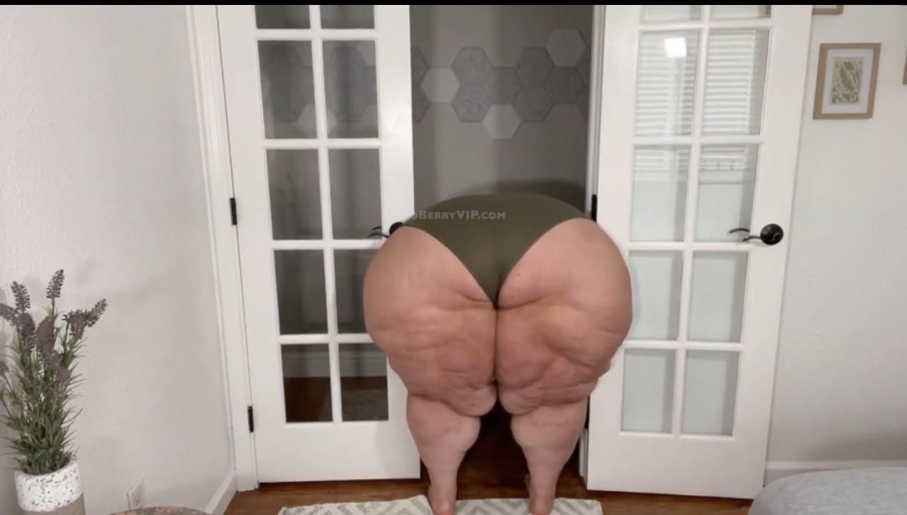 Best pic from r/BoberryBBW