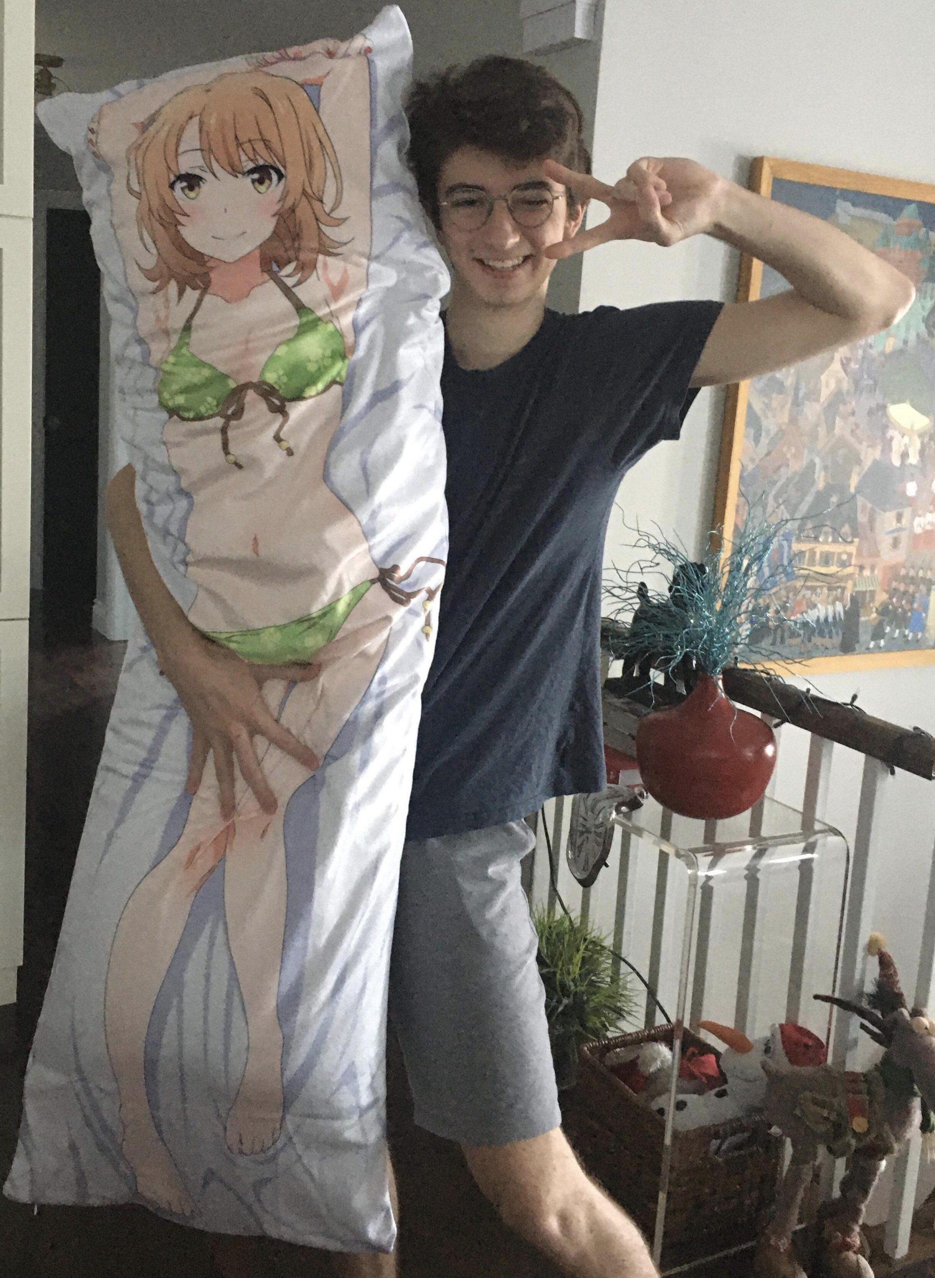 Best pic from r/Dakimakuras