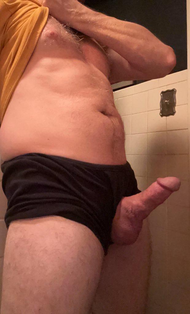 Best pic from r/GayDaddyPorn