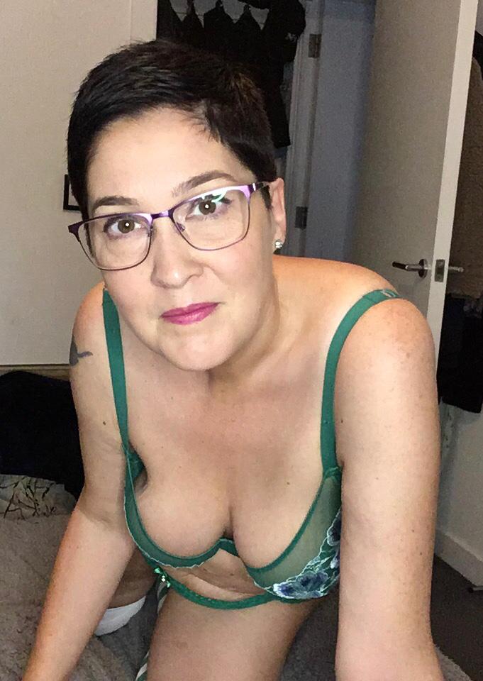 Best pic from r/GreenLingerie