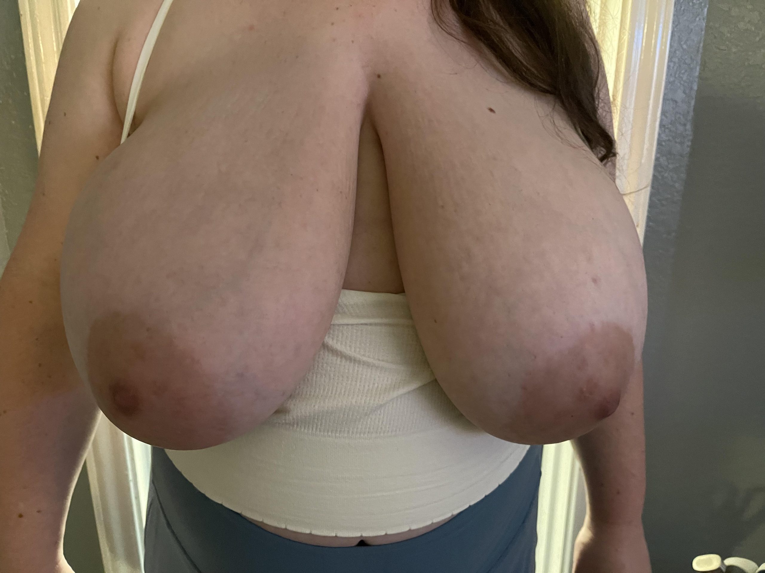 Best pic from r/Huge_Udders