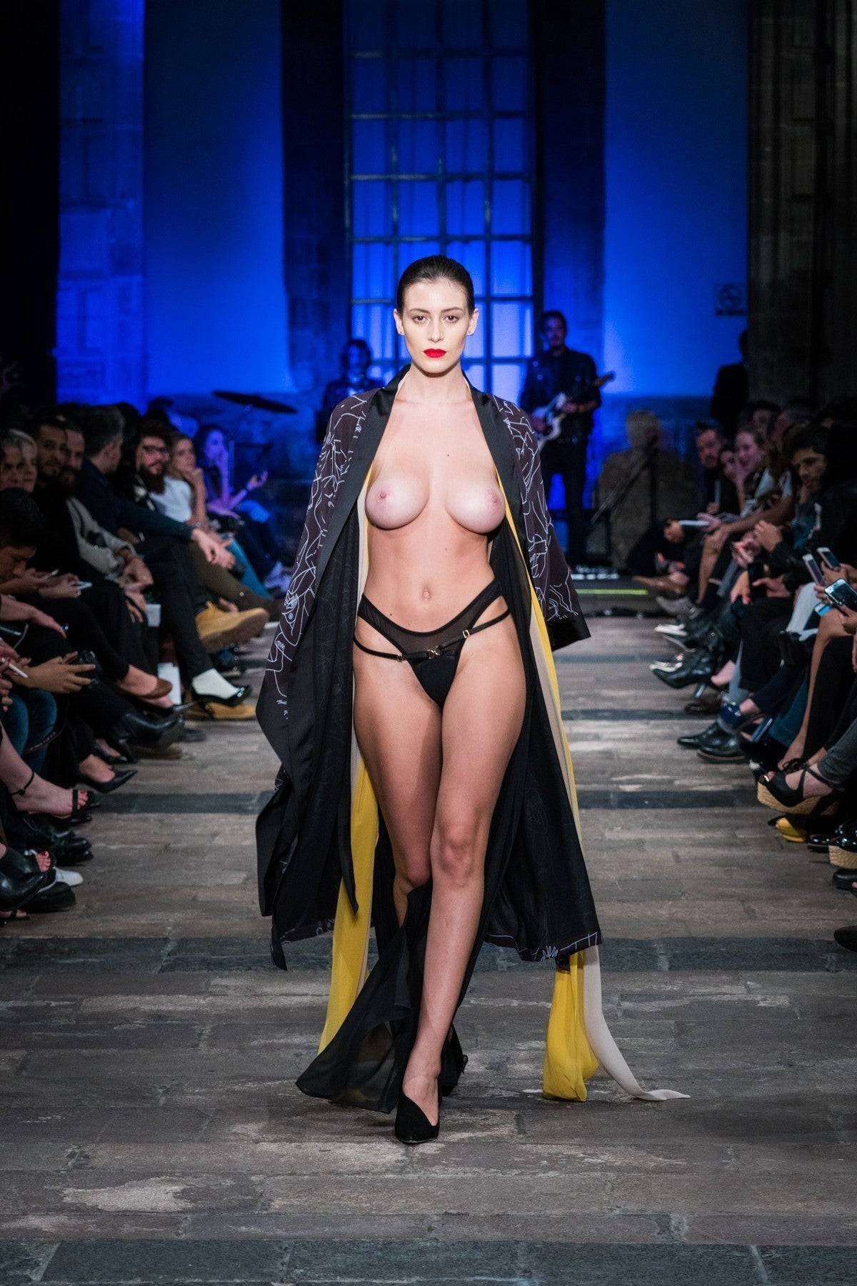 Best pic from r/runwaynudity