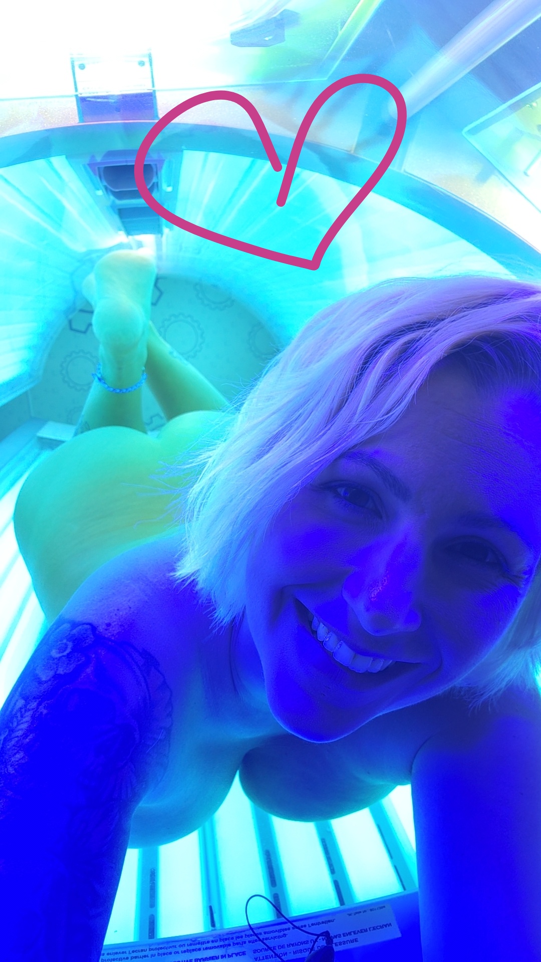 Best pic from r/tanningbedselfies