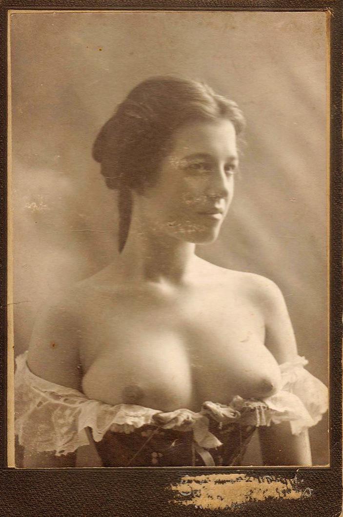 Best pic from r/VictorianSluts