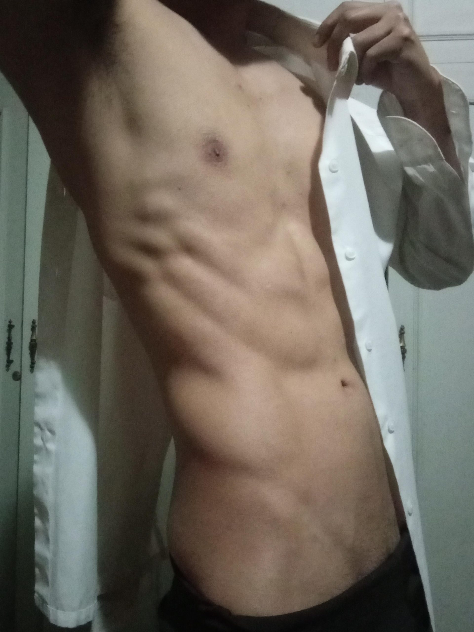 [30] far from teen years but still working out to keep the abs