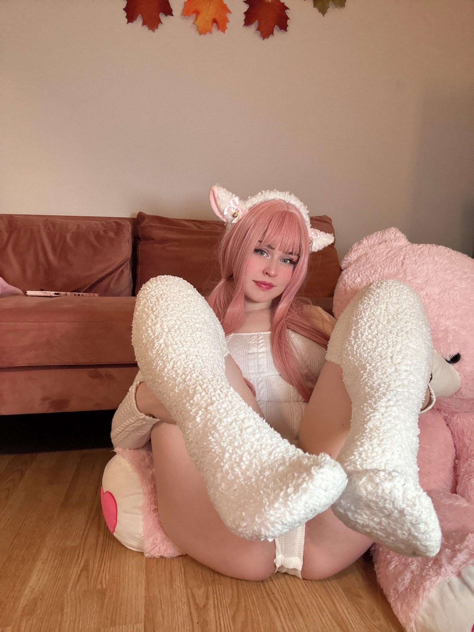 catgirls_in_socks