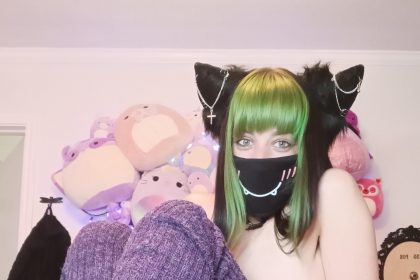 catgirls_in_socks