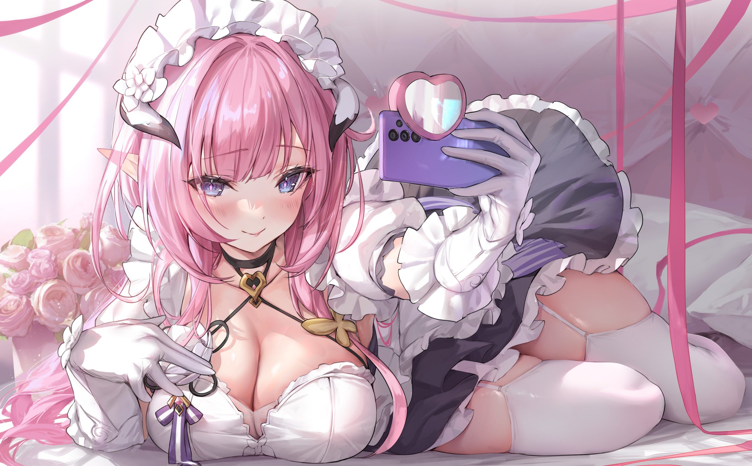 Maid Elysia Selfie