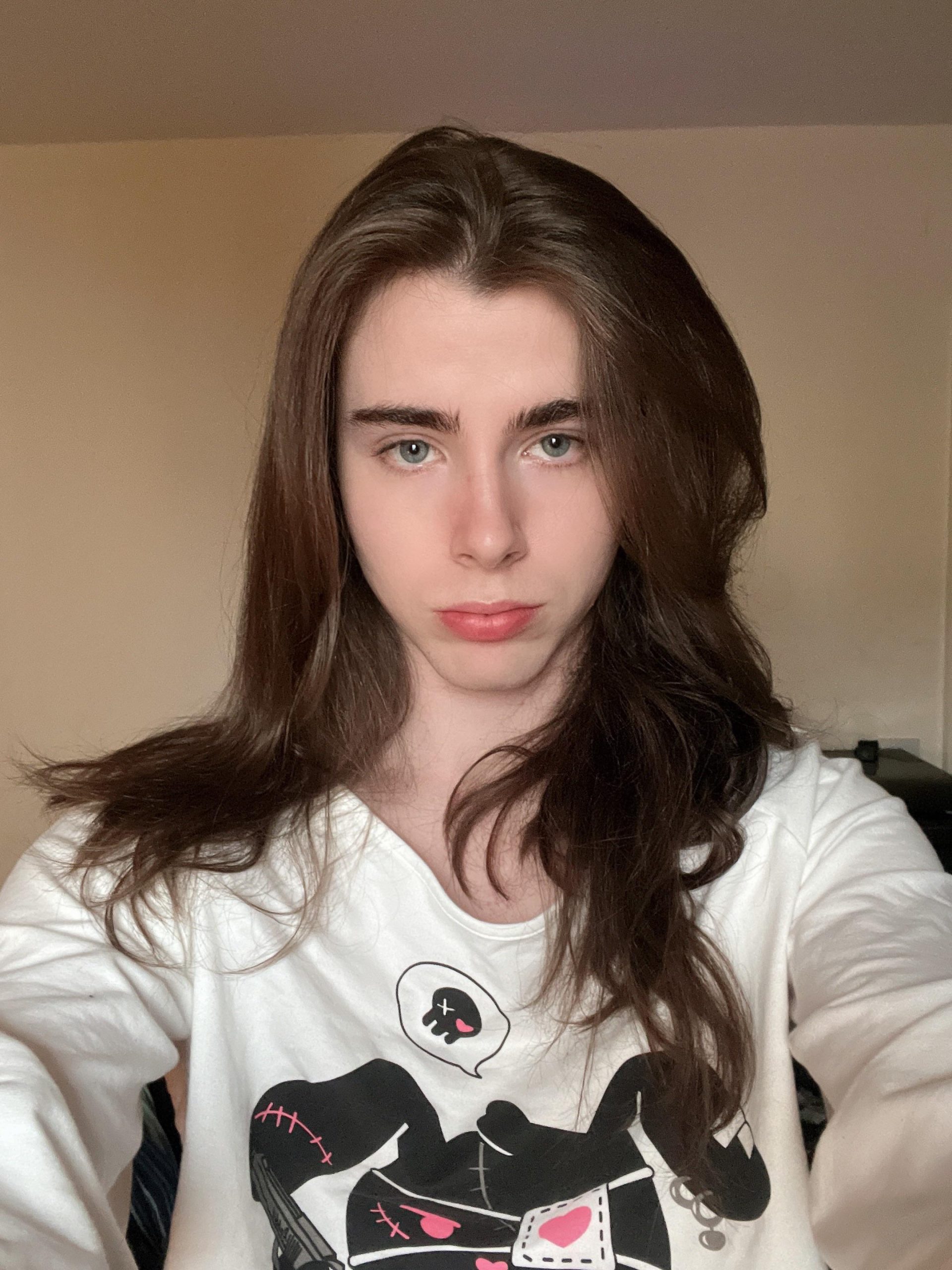 Would you say I look more masculine or feminine?