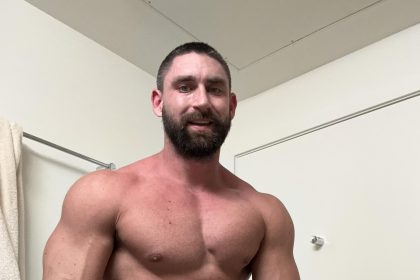 GayMuscleWorship