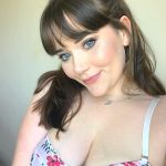 girlswithbangs