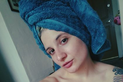 GirlsWithHeadTowels