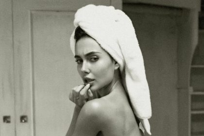 GirlsWithHeadTowels