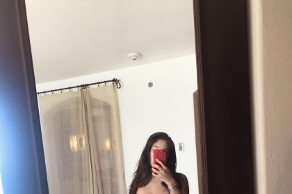 GirlsWithiPhones