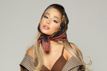 ArianaGrandeLewd