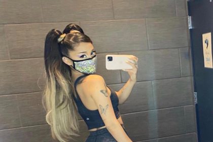 ArianaGrandeLewd