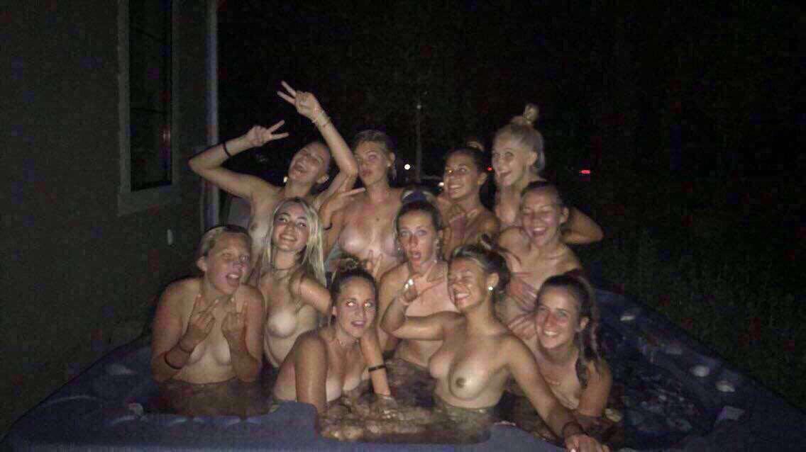 HotTubGirls