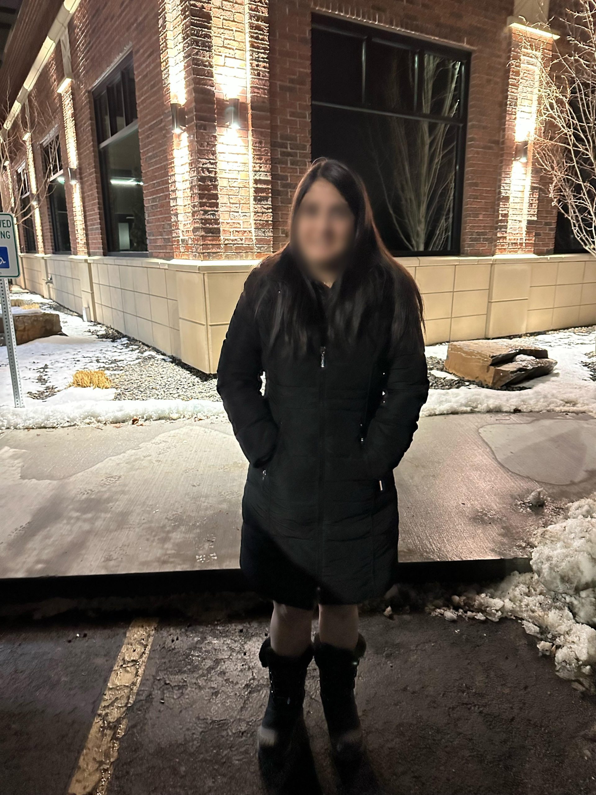 U/nawtymilfxxx challenged Amy to strip in public…