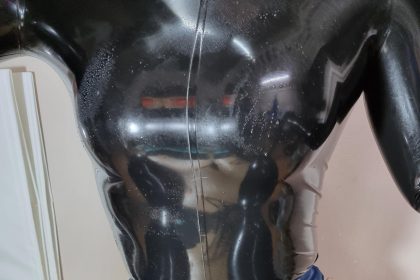 LatexUnderClothes