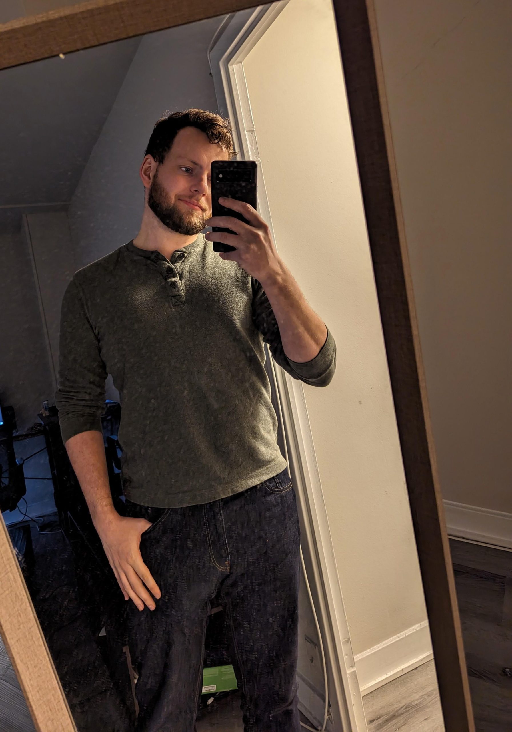 28 [M4F] Lets have some casual fun! Swipe for more