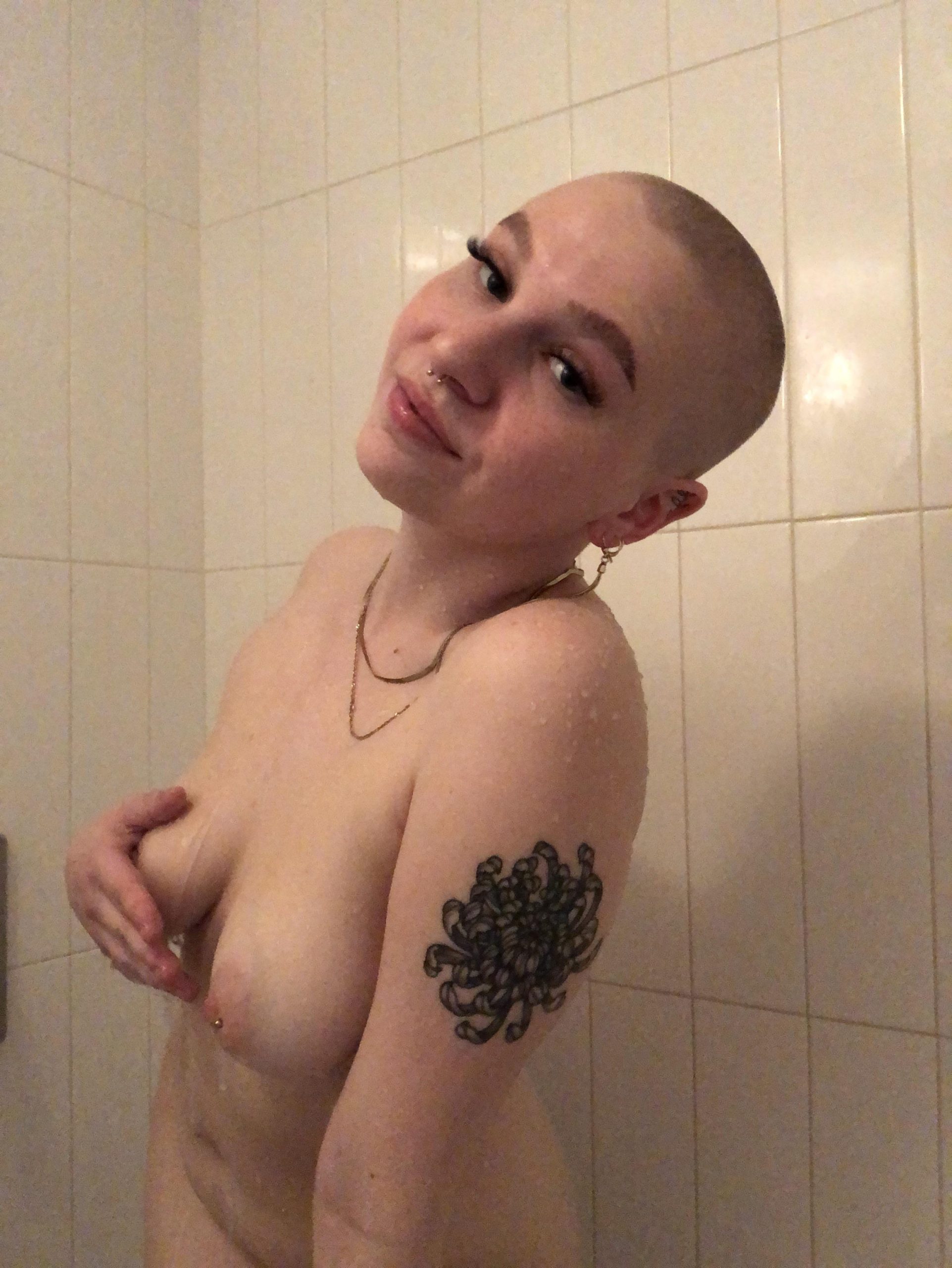 I love filming myself in the shower 🥰