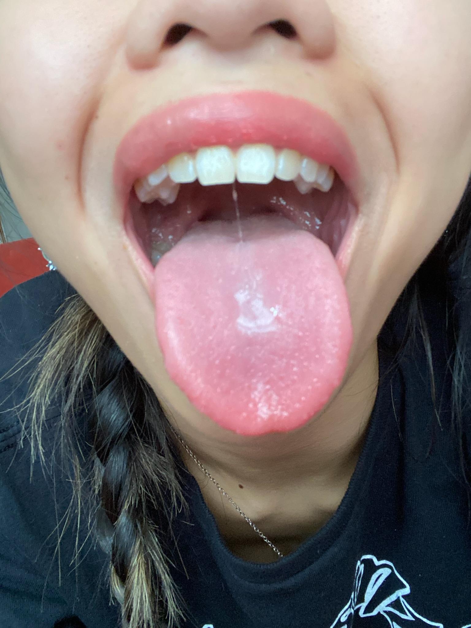 tongue_girls