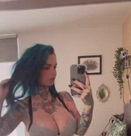 RiaeSuicide